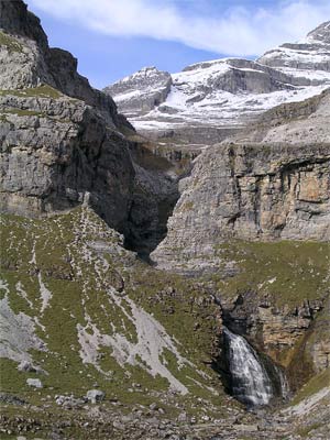 Cascada de Cola de Caballo - Ordesa Cascada de Cola de Caballo - Ordesa